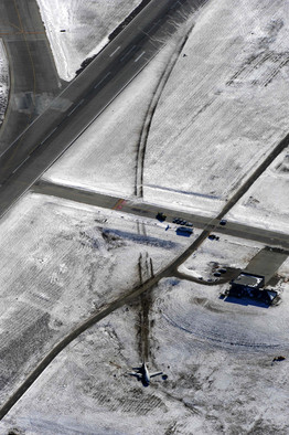 na-au867_crash2_dv_20081221202414