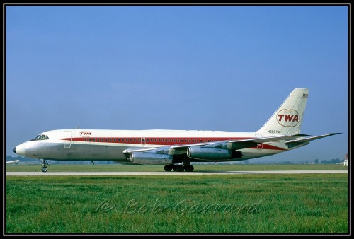 #9 TWA Convair 880 por Bob Garrard