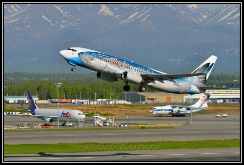 #3: Alaska Airlines Salmon-Thirty-Salmon em um Boeing 737-800 por Bob Garrard