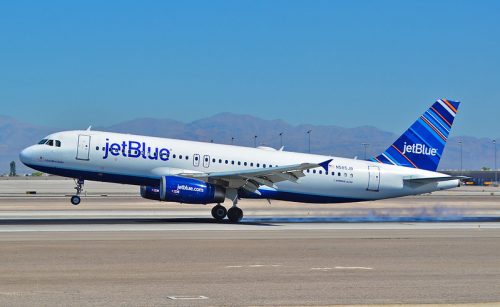 Na última quarta-feira (02), um piloto da companhia aérea JetBlue teve que ser retirado da aeronave pouco antes da decolagem, depois que funcionários do  Aeroporto Internacional de Buffalo (BUF), em Niágara, Estados Unidos, perceberam que aparentava embriaguez.

