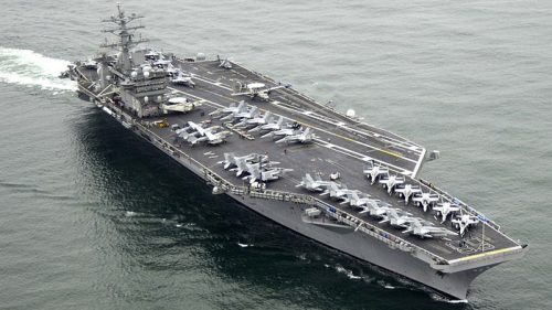 O Porta-aviões Abraham Lincoln, dos Estados Unidos, realizou exercícios aéreos militares no Mar Amarelo, próximo das duas Coreias, e a artilharia de defesa aérea na base aérea de Osan intensificou os exercícios em meio a sinais de um iminente teste de mísseis norte-coreano de longo alcance.